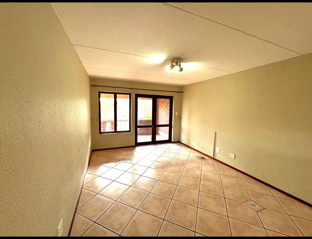 2 BEDROOM APARTMENT FOR SALE IN DOWERGLEN EXT 4